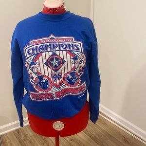 Rare Find! Throw back sweatshirt!